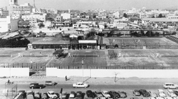 1947年(昭和22年)11月 東区武平町の栄コート(現・愛知芸術文化センター)へ移転